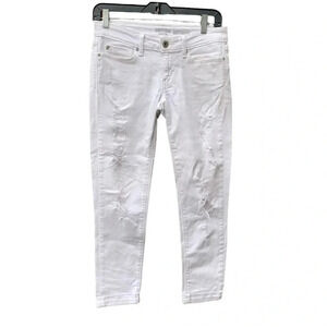 DENIZEN Levi's women's size 28 white cropped distressed jeans inseam 24"